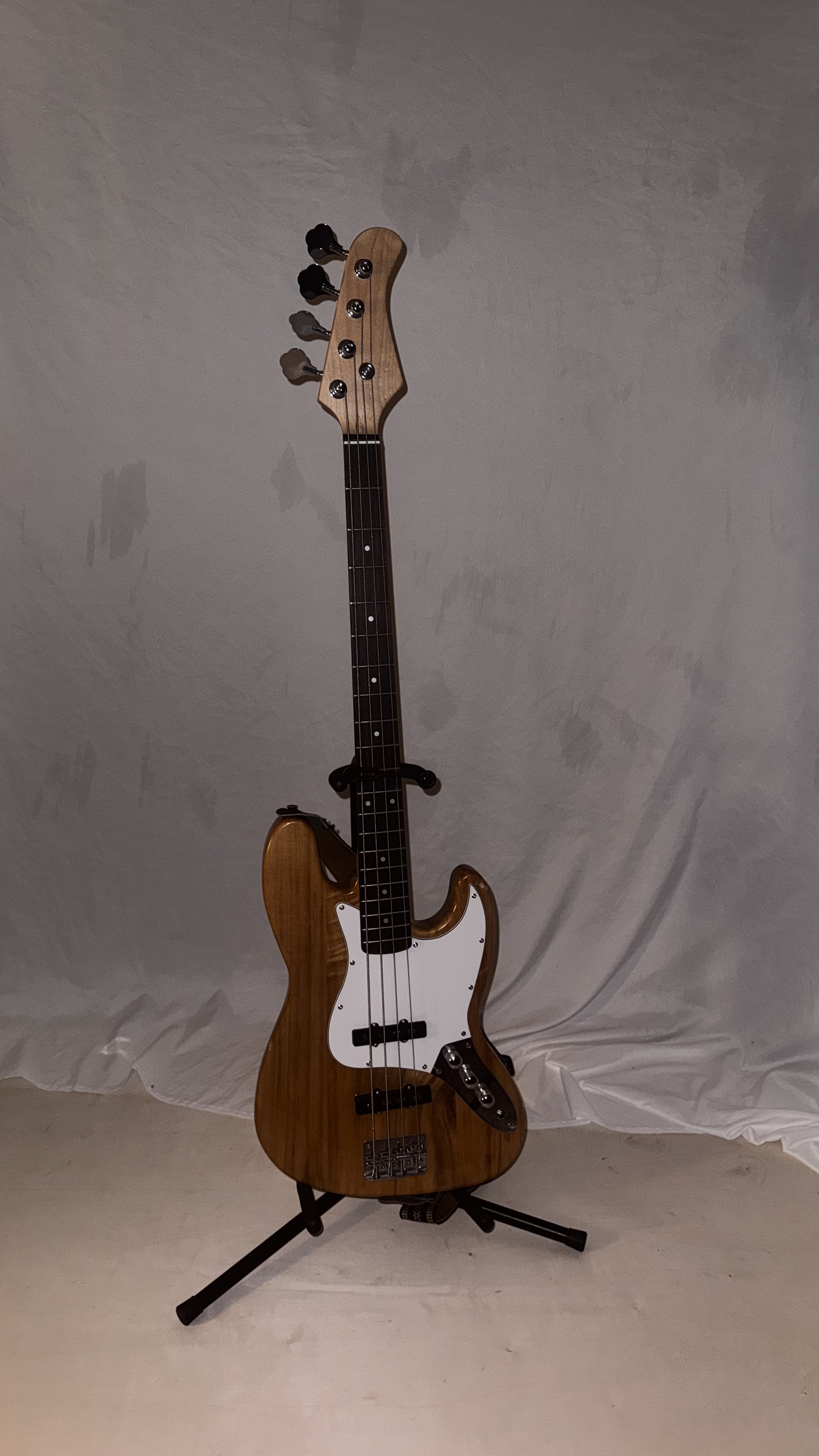 2020 bass guitar